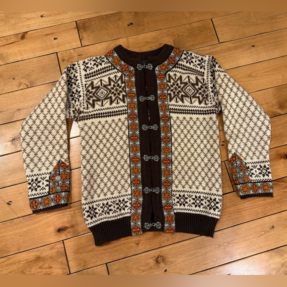Dale of Norway wool sweater- excellent condition! Size small